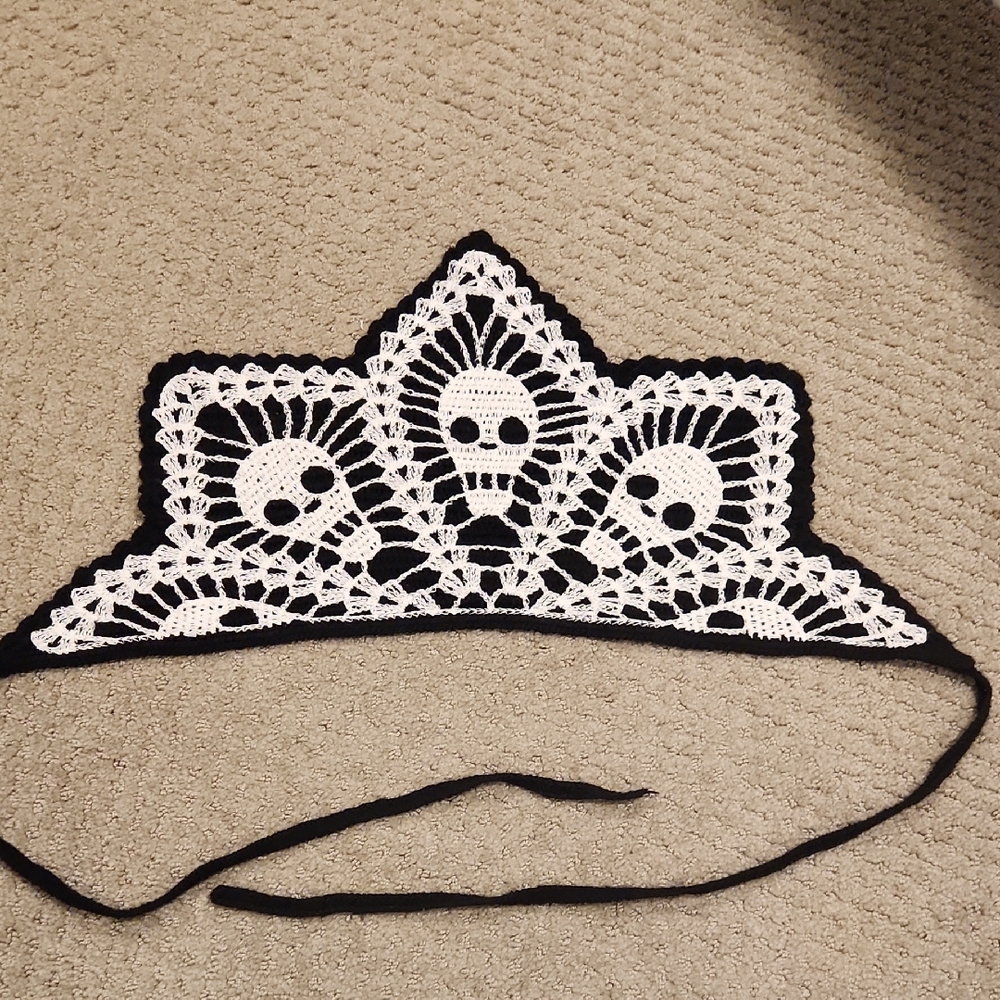 Black and White Skull Lace Headband